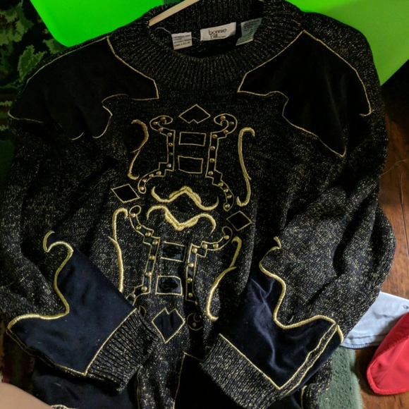 Sweater - Picture 1 of 2